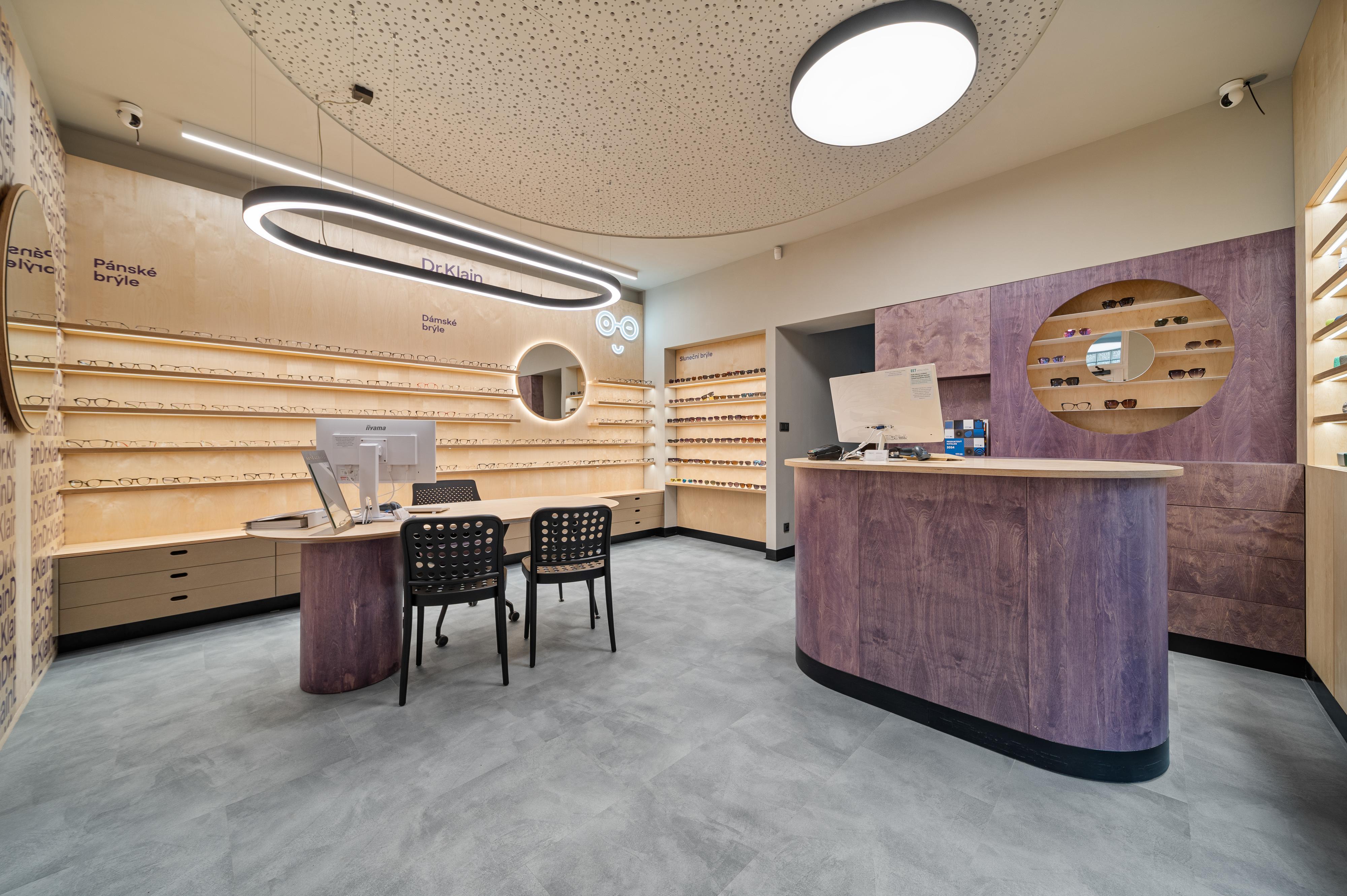 DOKTOR KLAIN - MĚŘENÍ ZRAKU