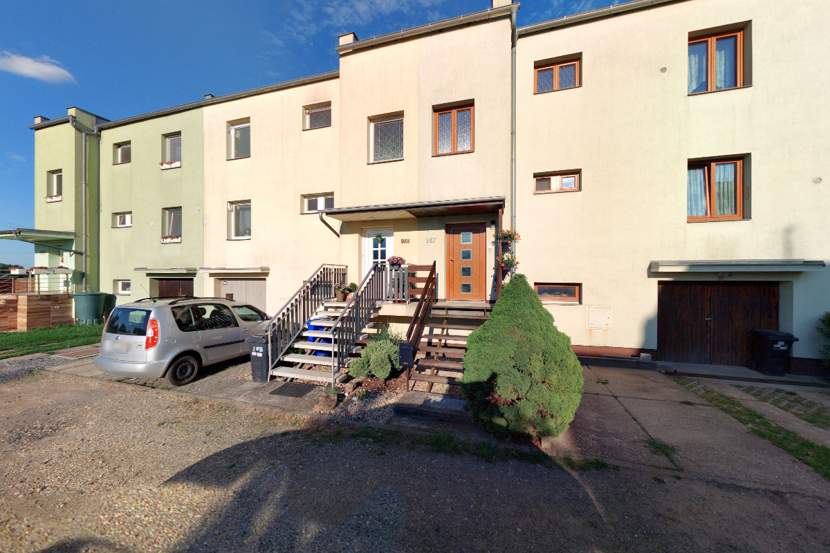 Byt v řadovém domě