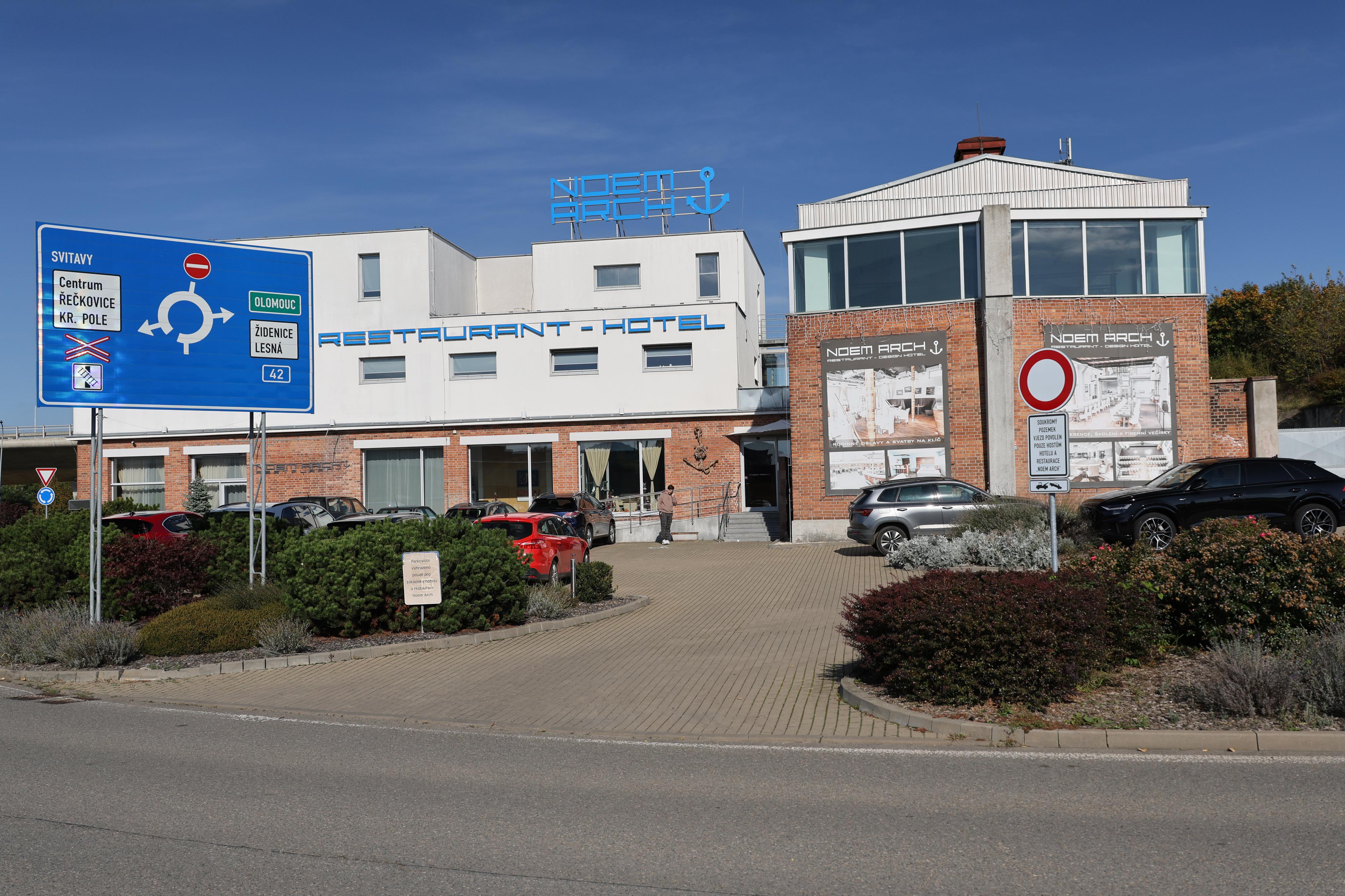 Restaurace Noem Arch foto 2