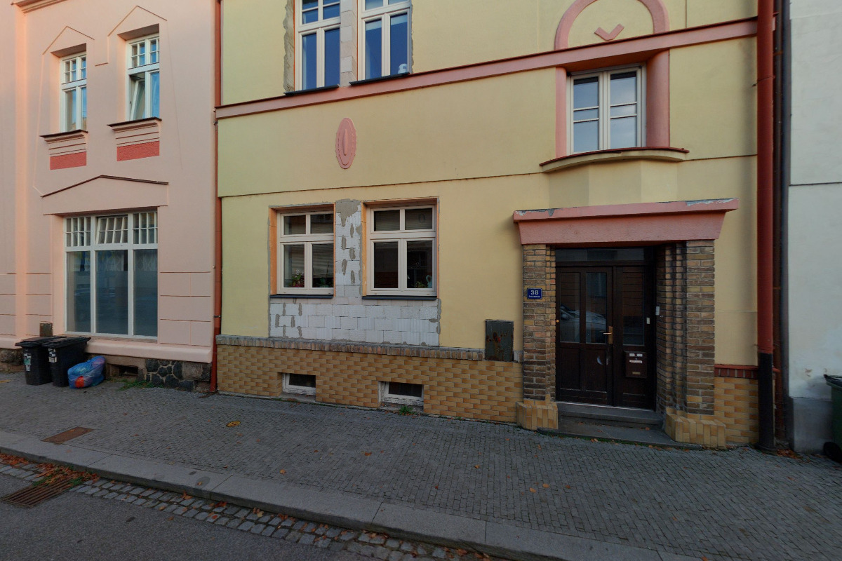 Ayni apartmán