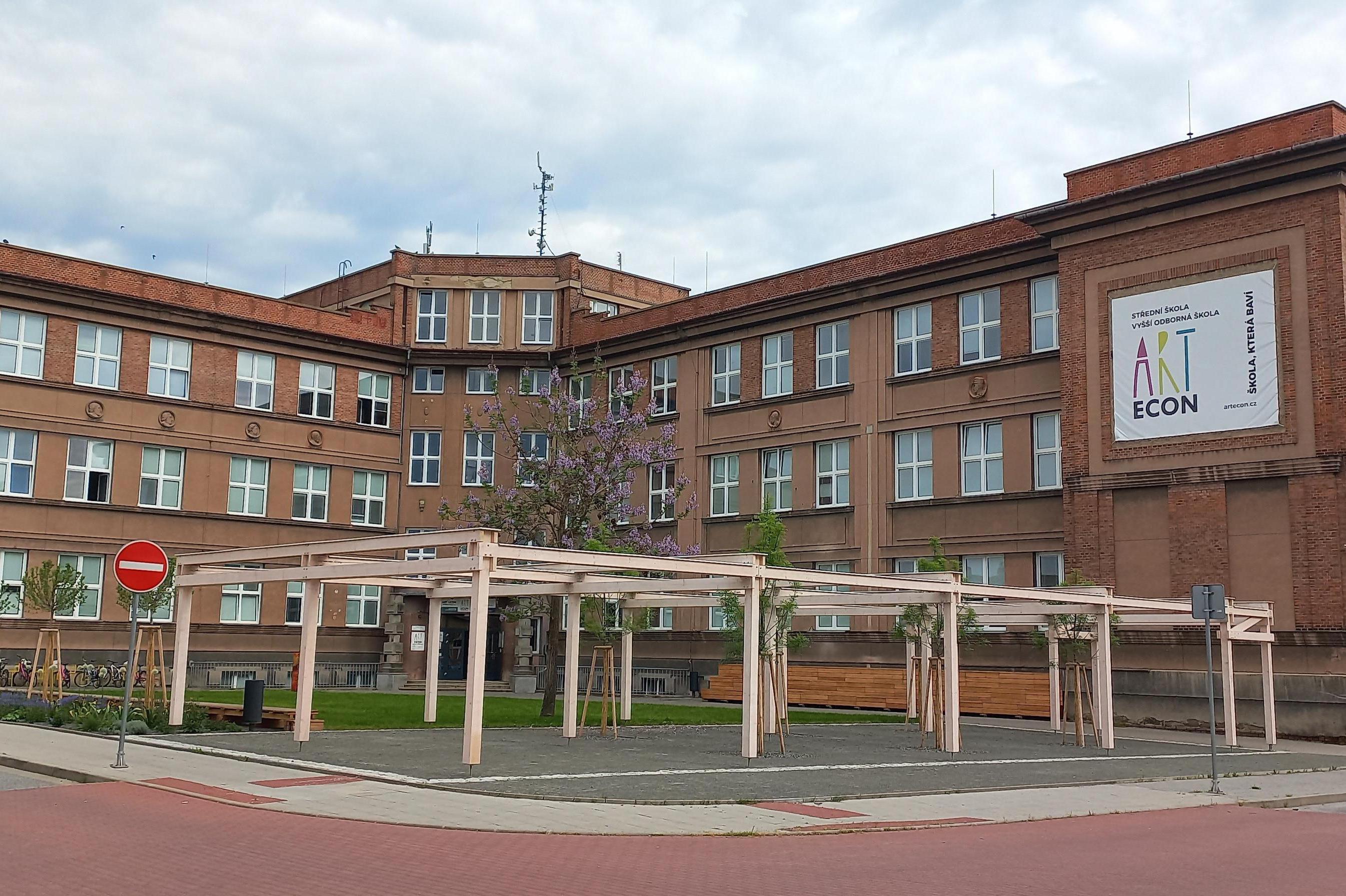 ART ECON - Vyšší odborná škola, s.r.o.