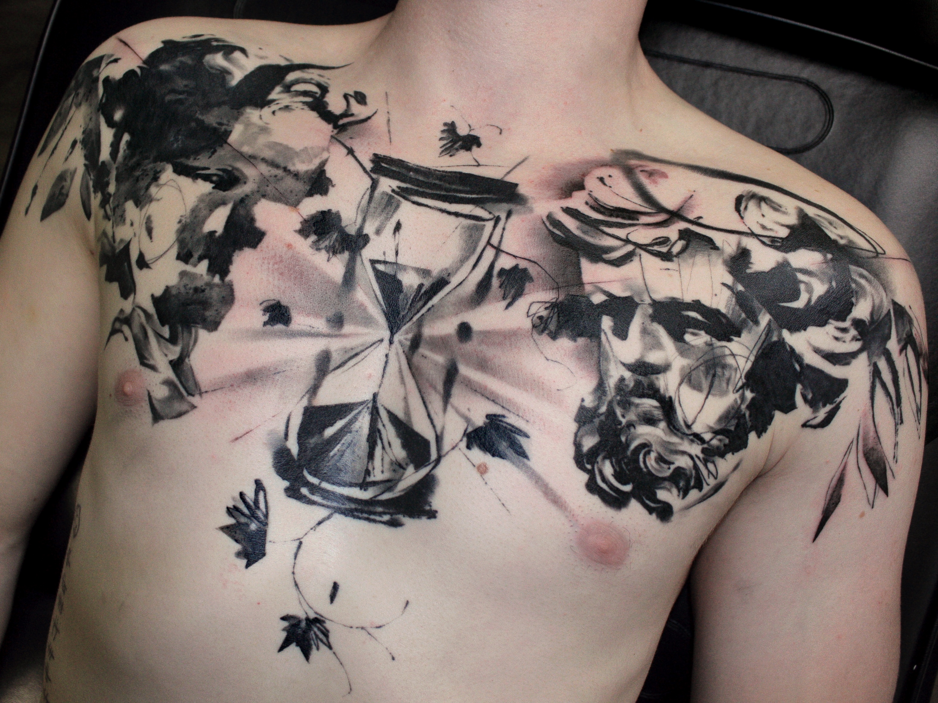 Ufon Tattoo foto 3