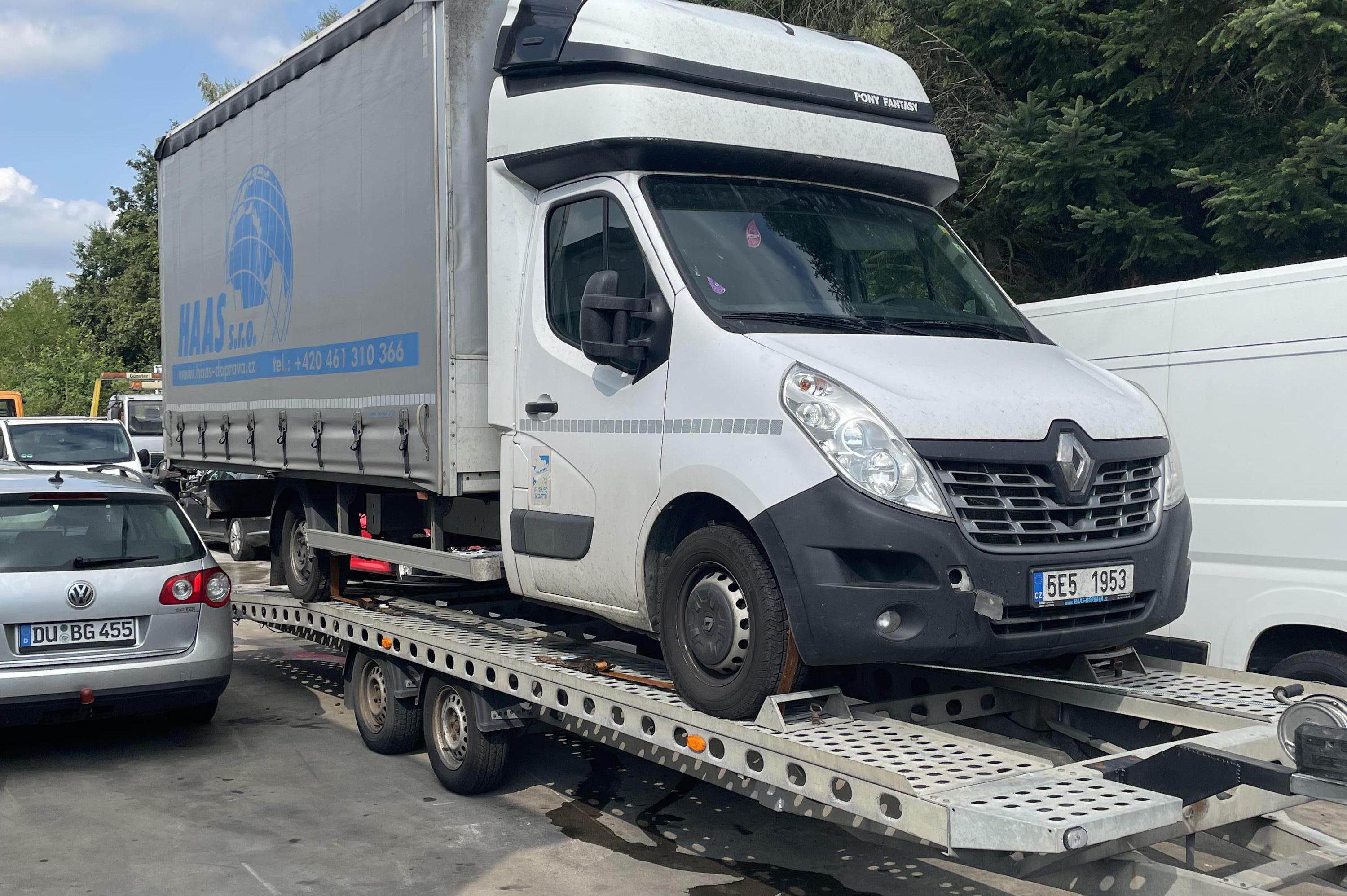 Odvoz pojízdných i nepojízdných vozidel