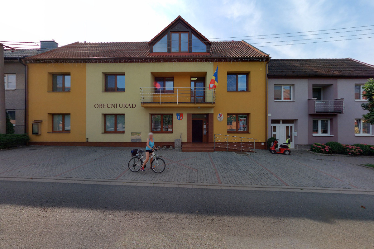 Dolní Němčí - obecní úřad foto 3