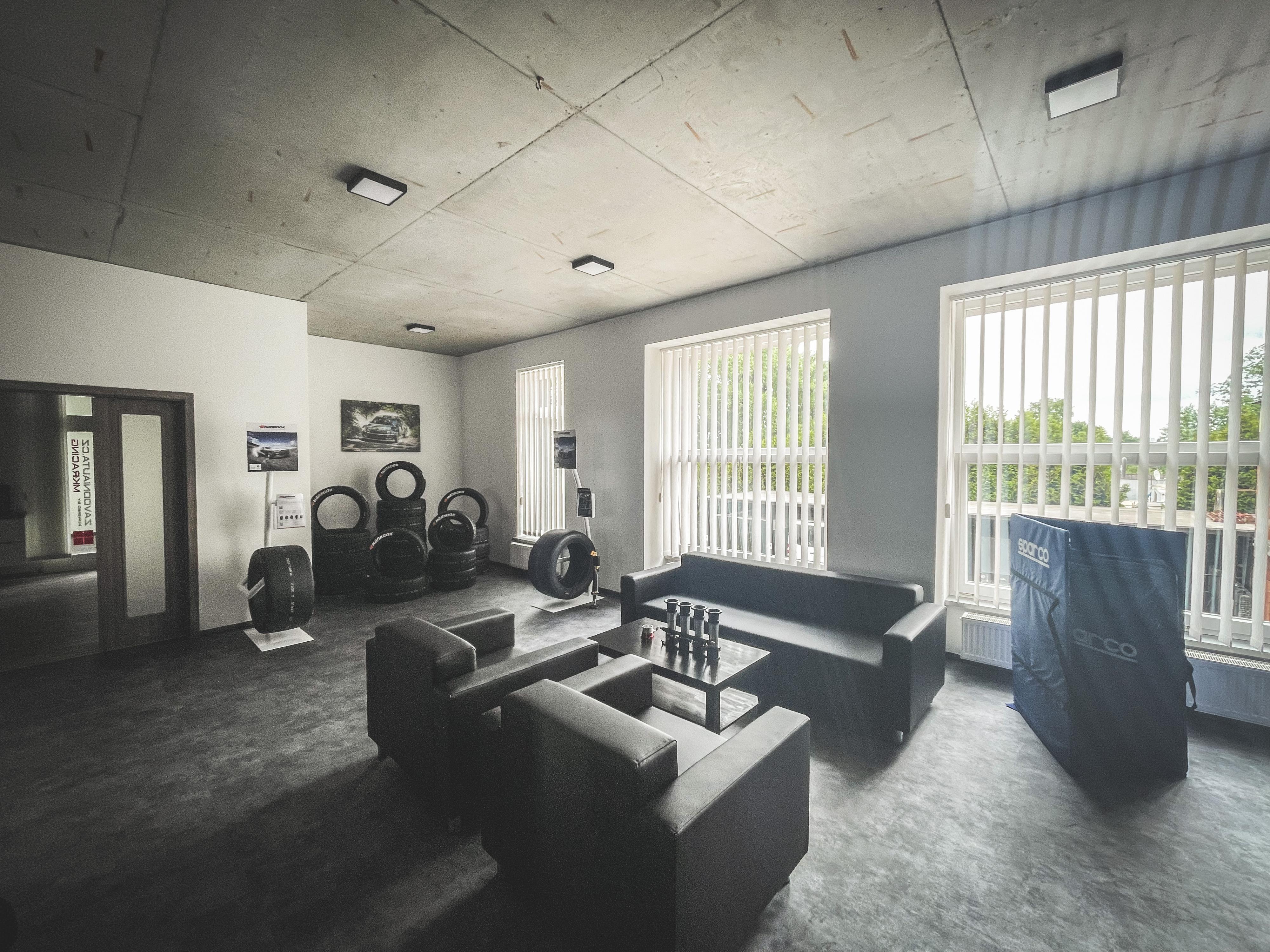 Prodejna ZavodniAuta.cz foto 4