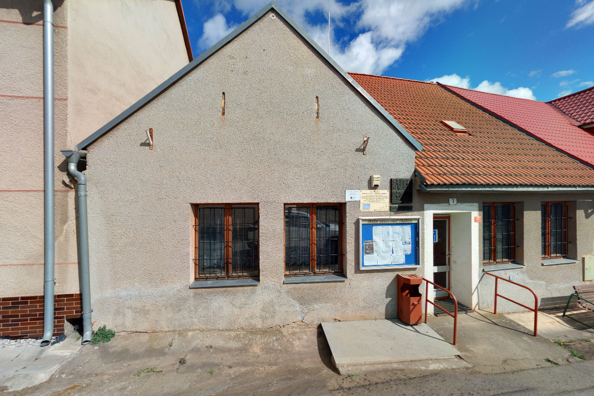 Vinařice - obecní úřad foto 3