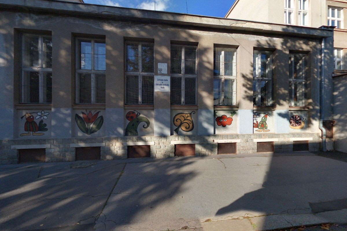 ZŠ a ZUŠ Ústí nad Labem, Husova