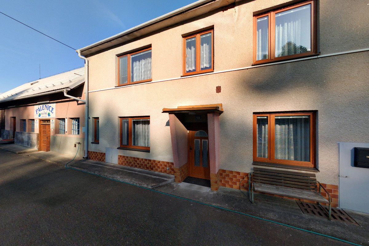 K A L E N D A , s.r.o.