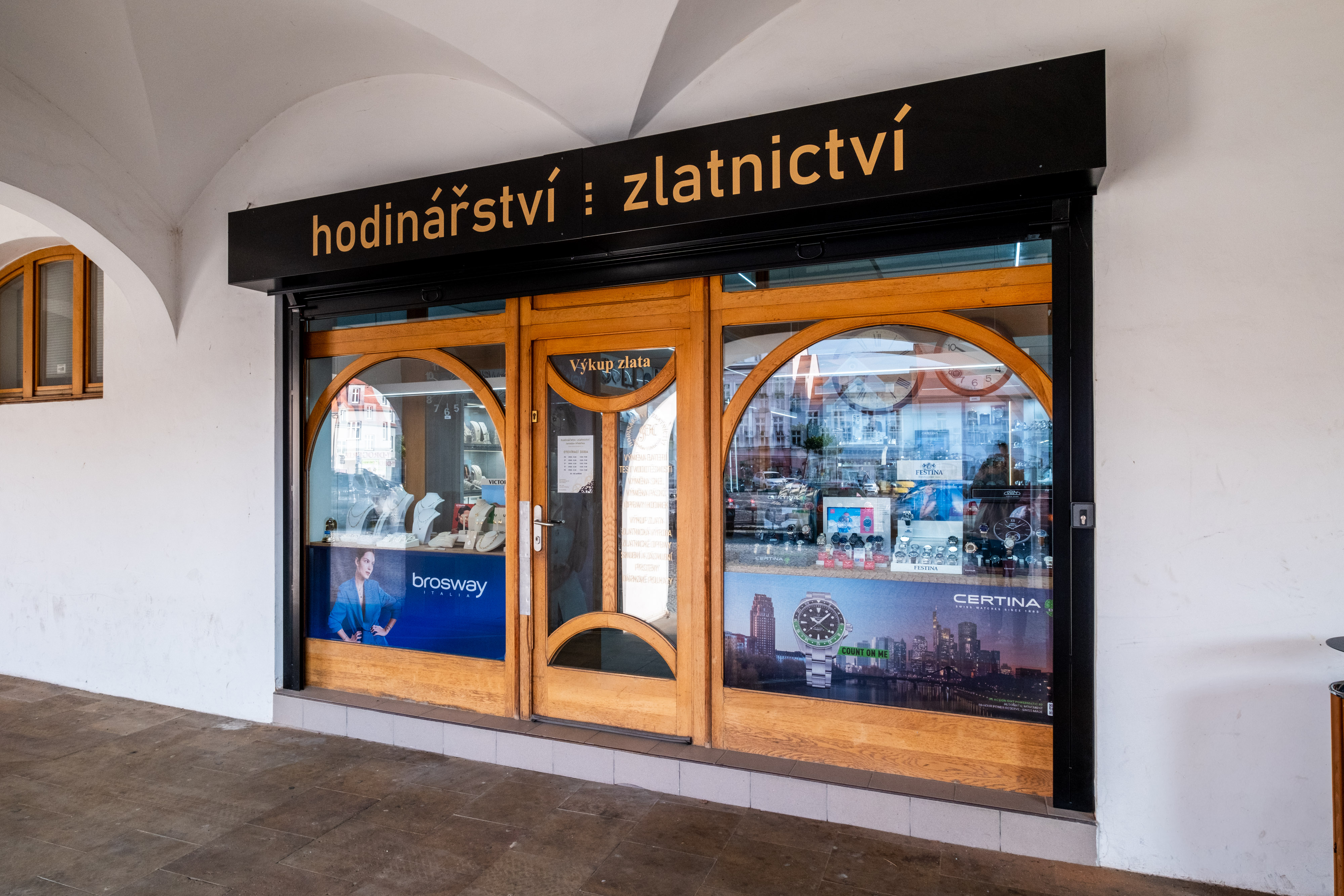 Hodinářství - zlatnictví Jaroslav Hřebřina foto 3