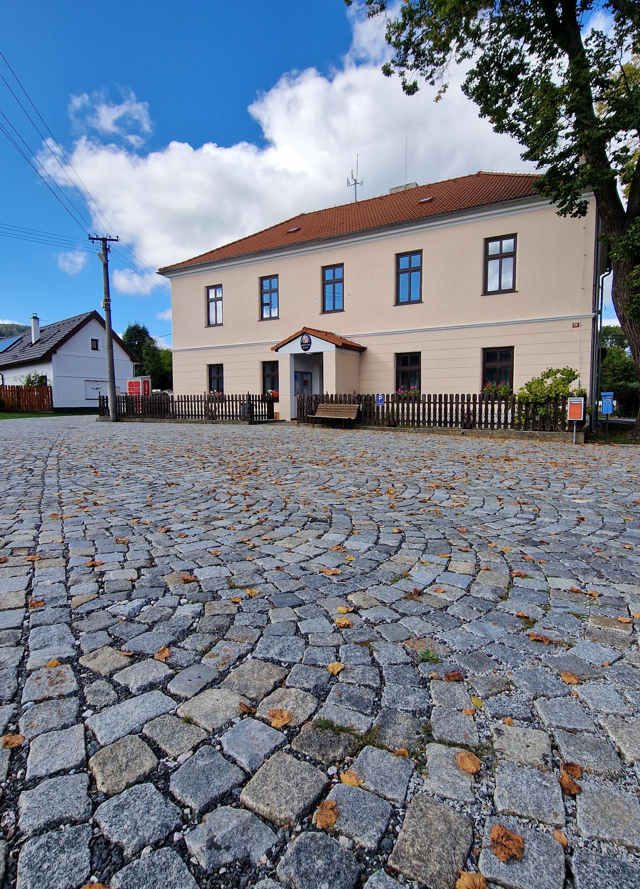 Obecní knihovna Běštín foto 2