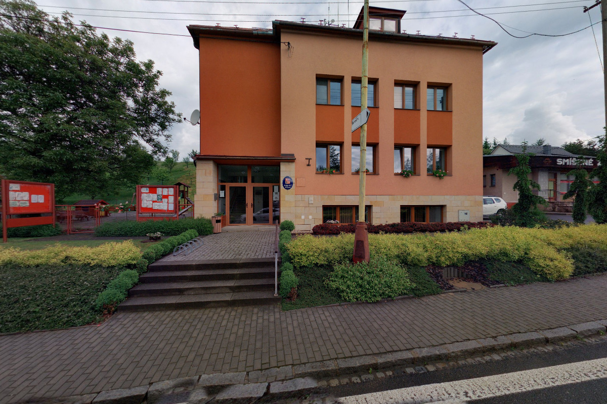 Valašské Příkazy - obecní úřad foto 3