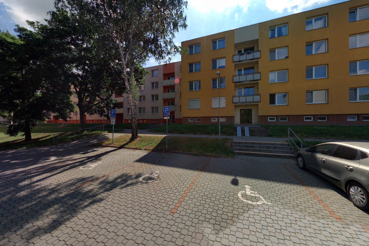 Lukáš Coufal - leštění forem foto 1