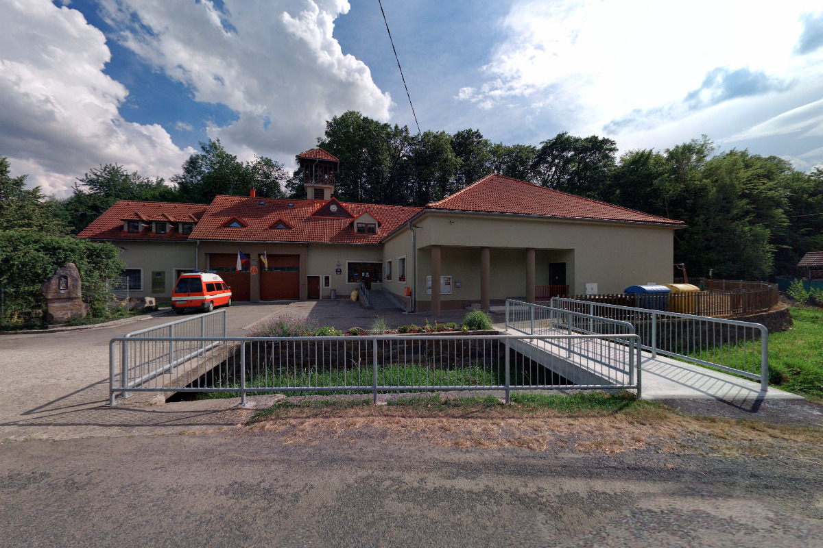 Obecní knihovna Vlčková foto 1