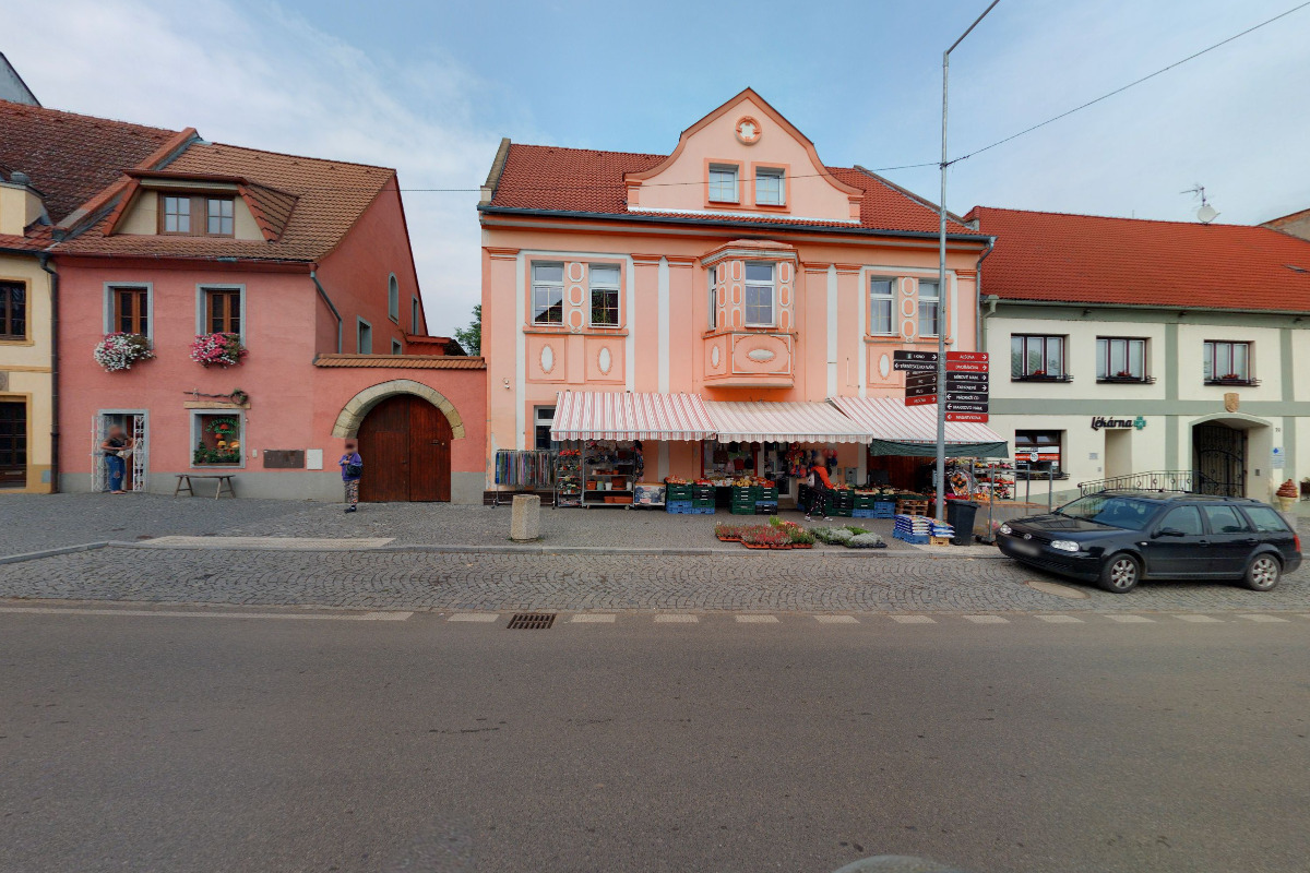 Potraviny Mírové náměstí 71