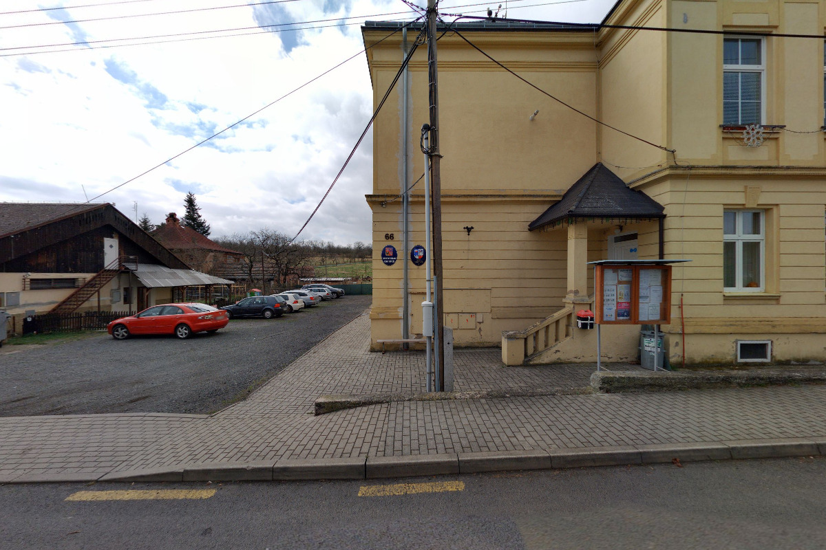 Místní knihovna v Chotiměři foto 3