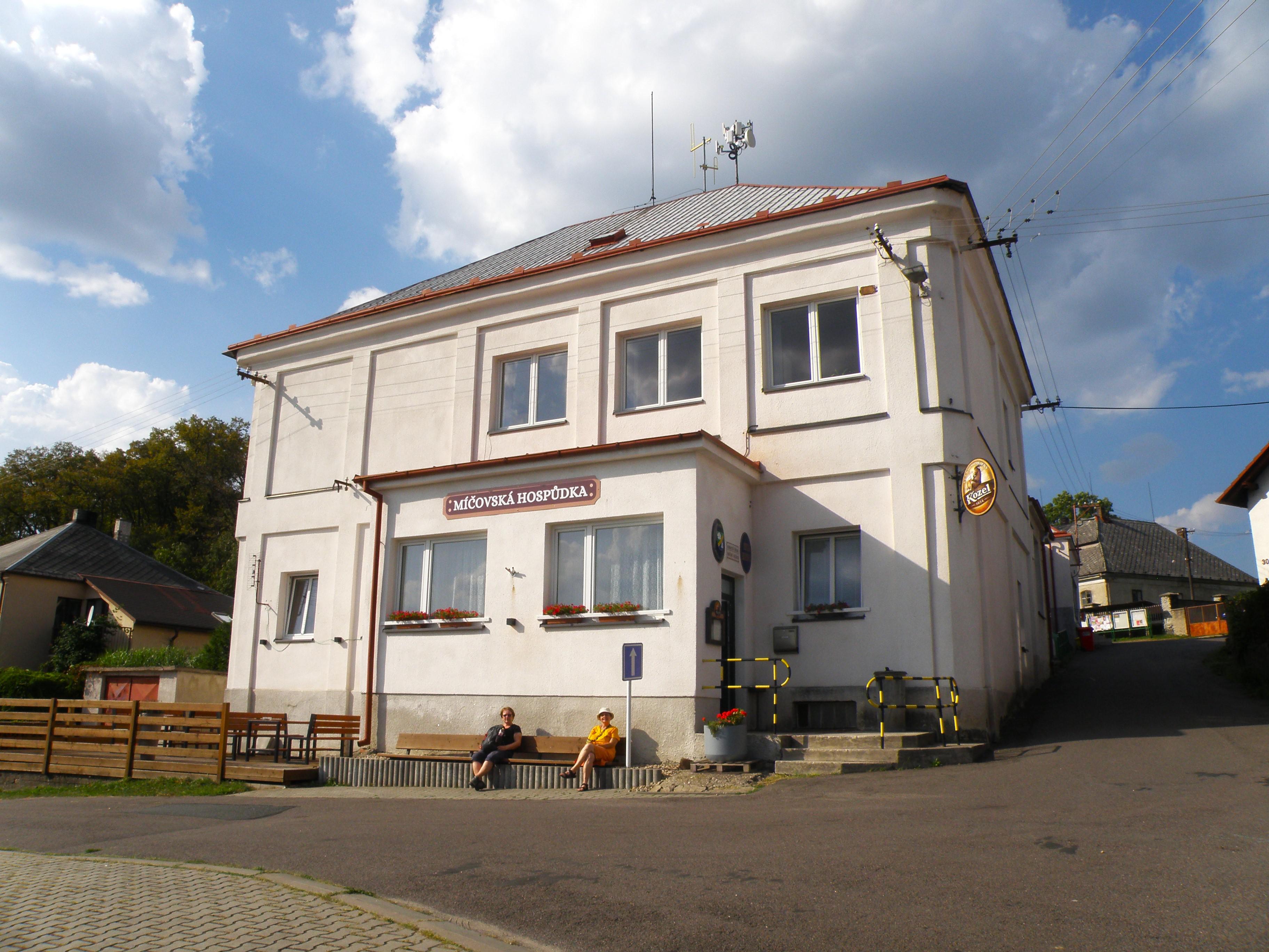 Míčov-Sušice - obecní úřad foto 2