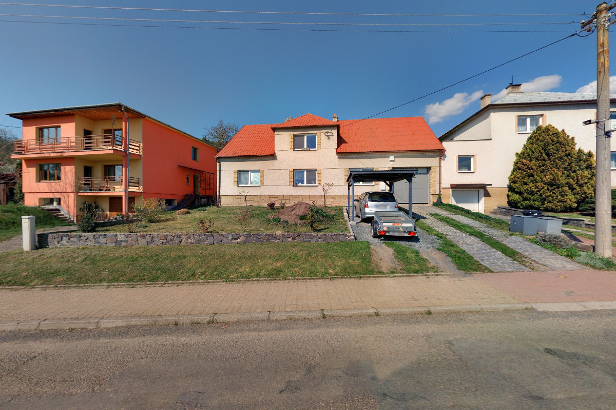 Veronika Sovadinová REALITY PRORADOST