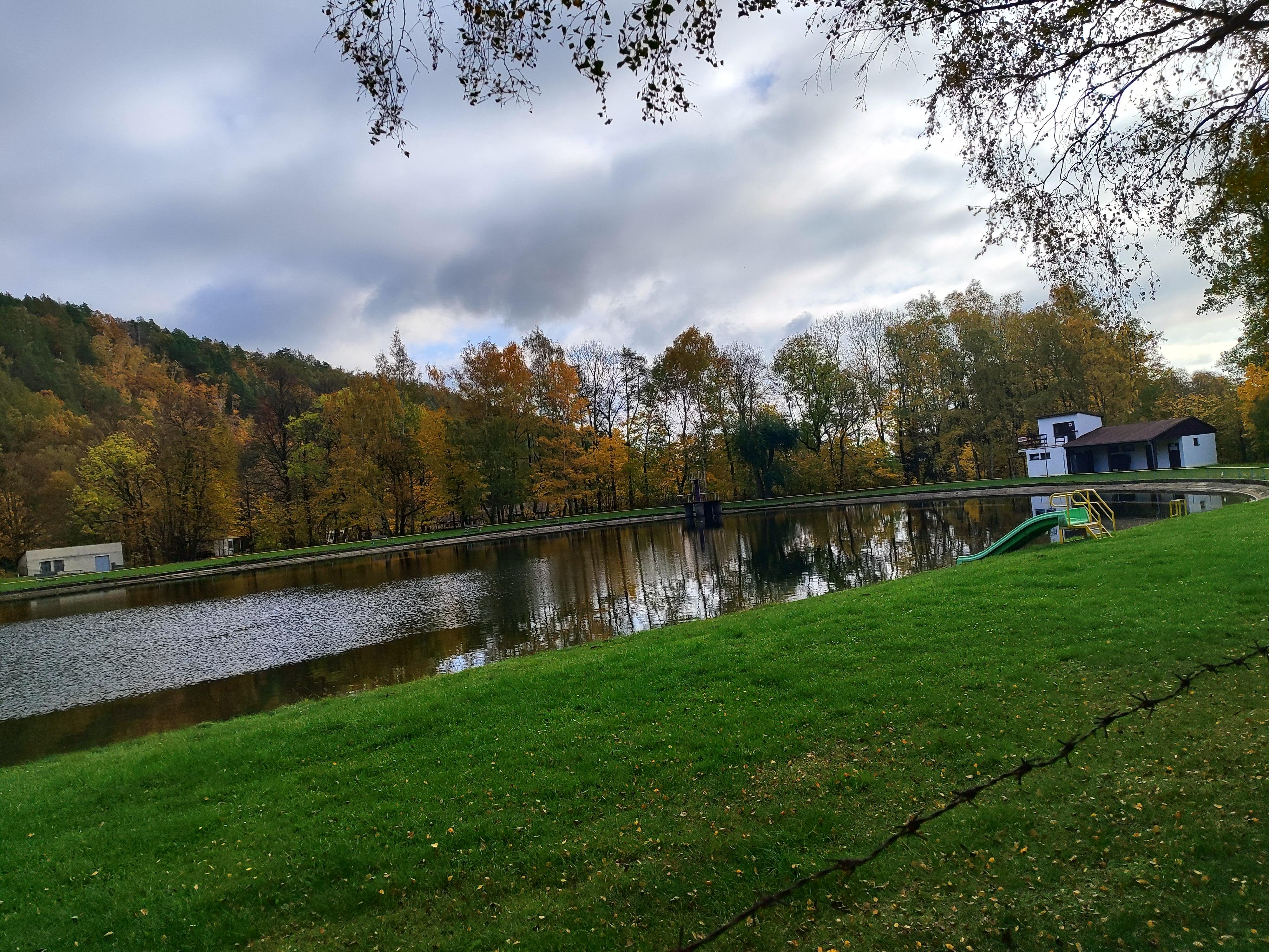 Přírodní koupaliště Prunéřov Kadaň foto 4