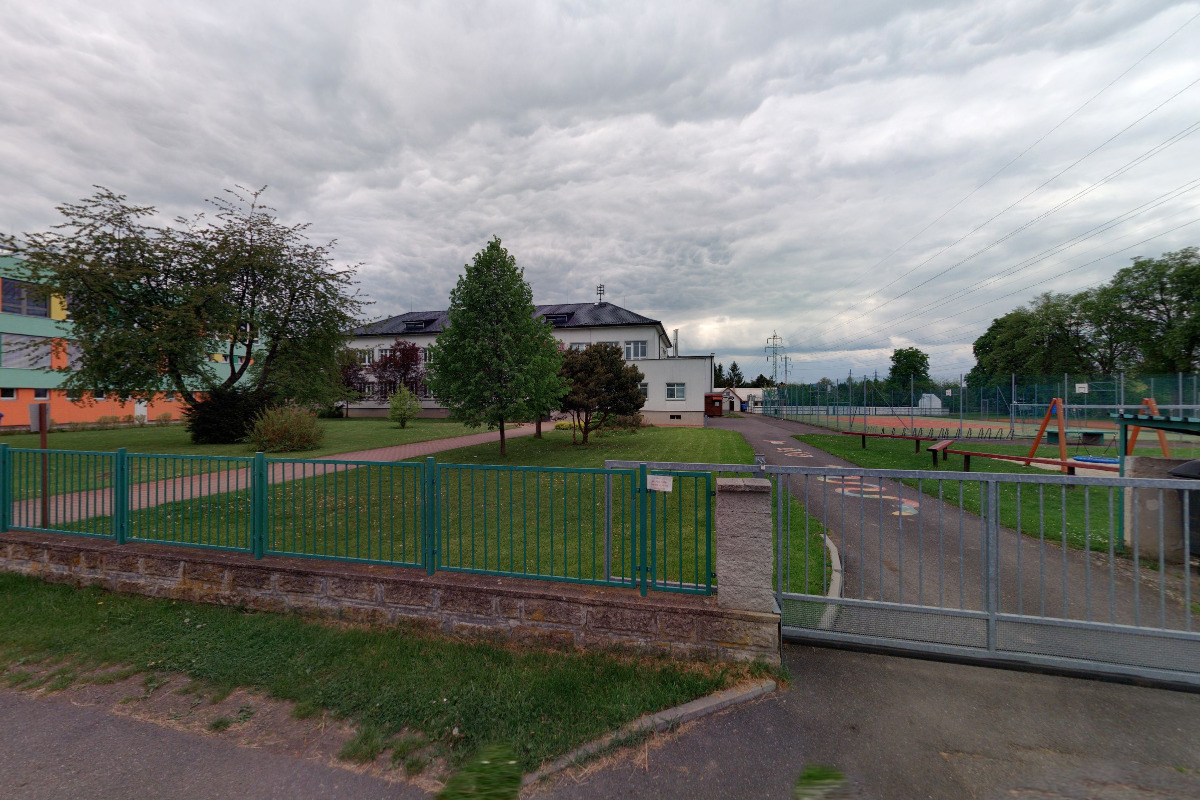 Základní škola a Mateřská škola Poličná 276 foto 3