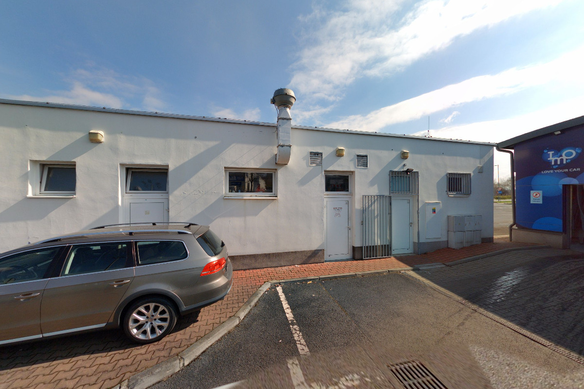 Tesco Stores ČR a.s. - automyčka