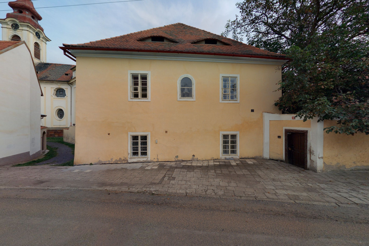 Římskokatolická farnost Lenešice foto 2