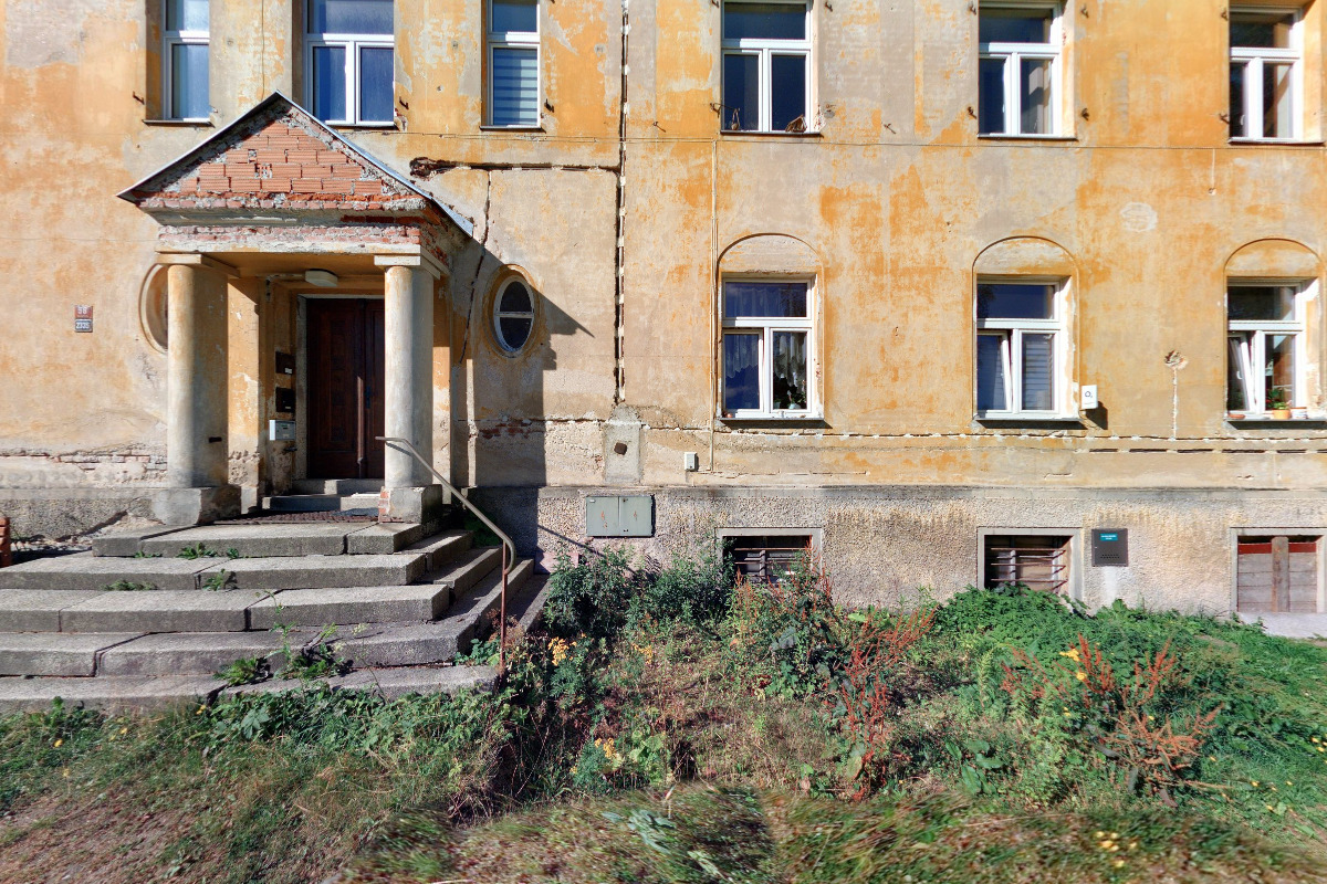 Mgr. Tomáš Hradecký