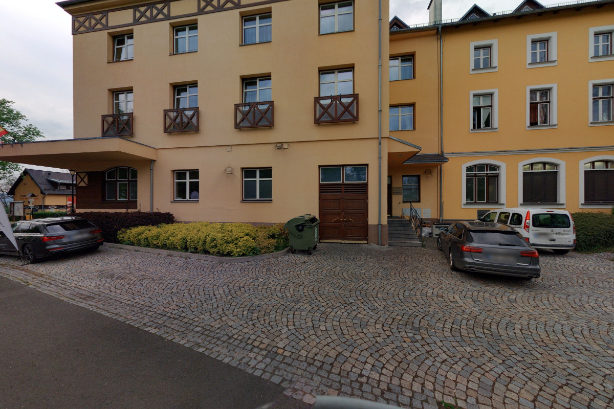 Hotel Větruše - Nabíjecí stanice Tesla - Supercharger foto 2