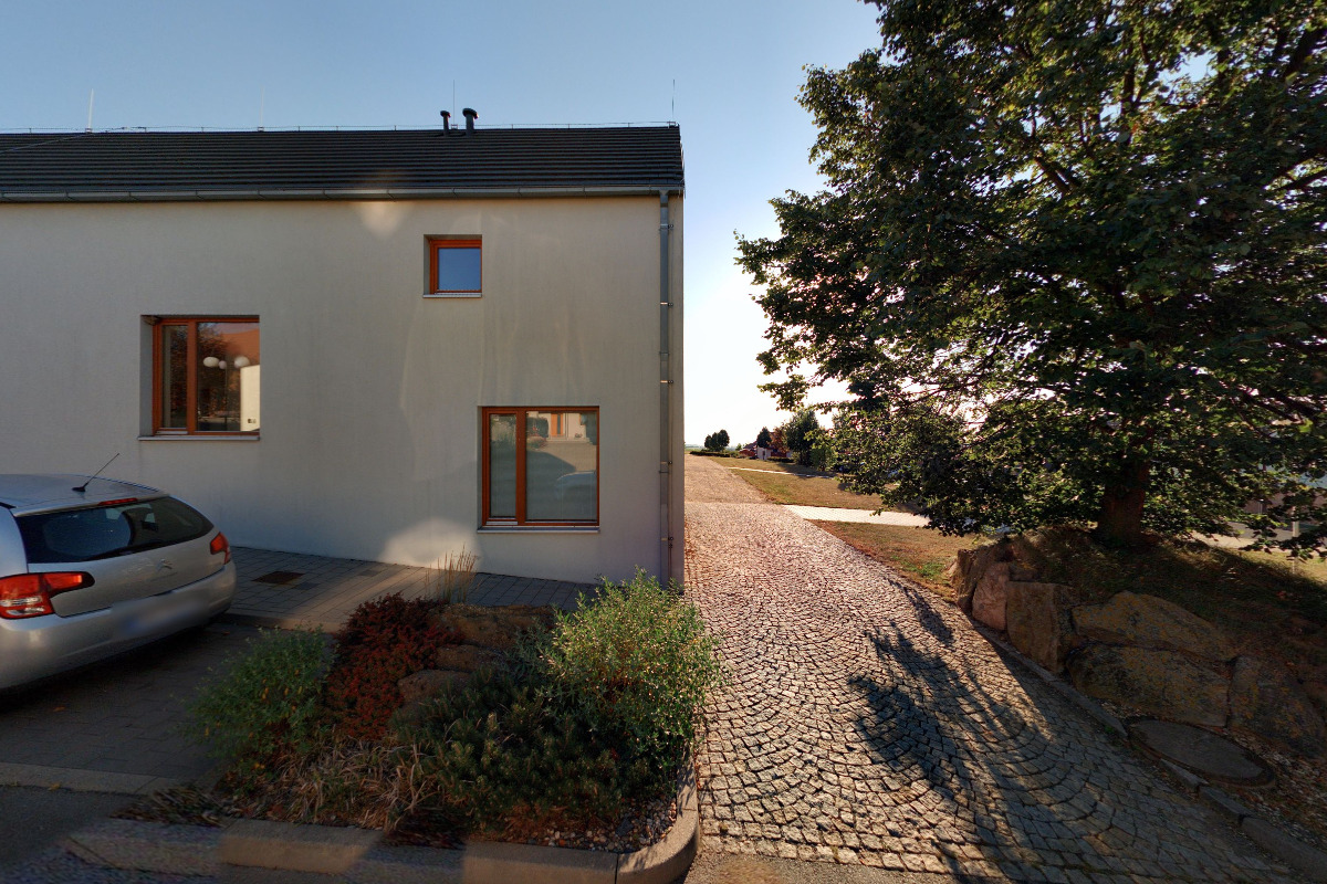 Zichovec - obecní úřad foto 4