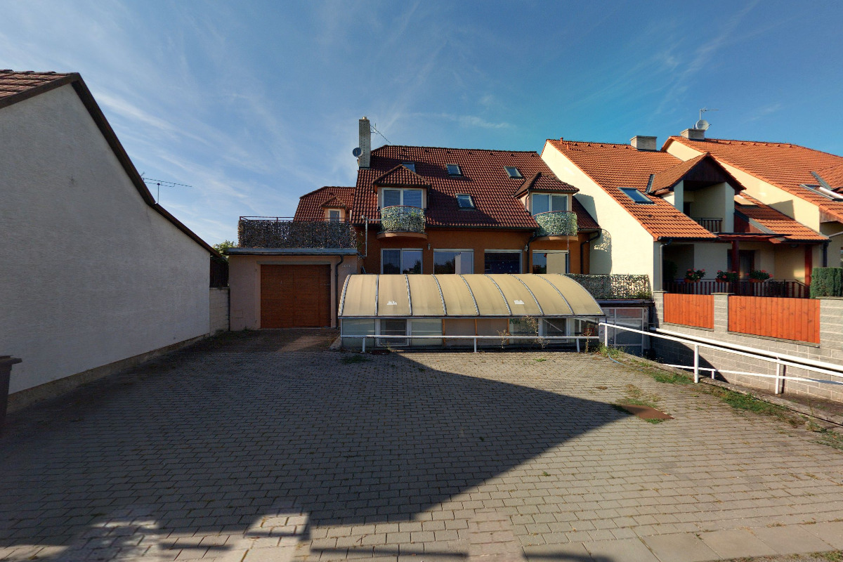 MUDr. Dalibor Houfek, s.r.o.