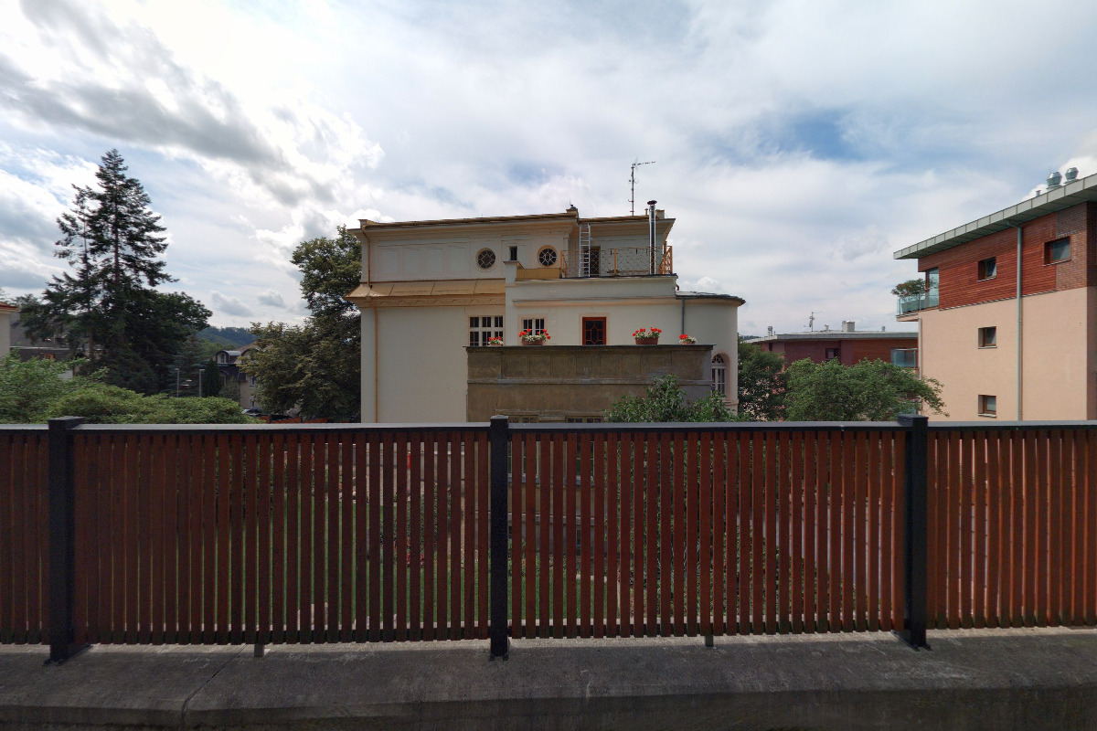 Inside English, s.r.o.