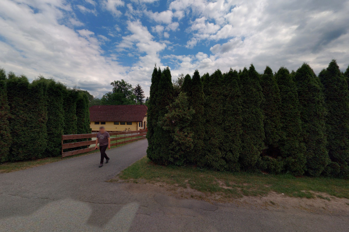 Multifunkční nabíjecí stanice SPOT