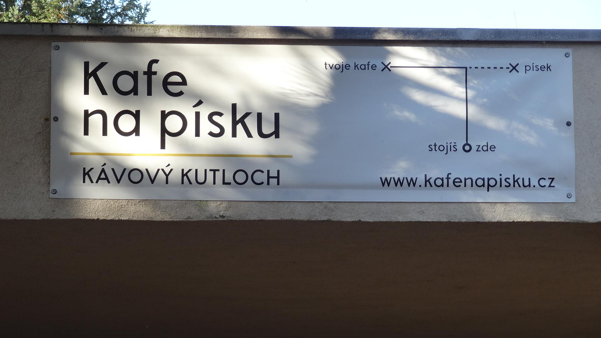 Kafe na písku foto 2
