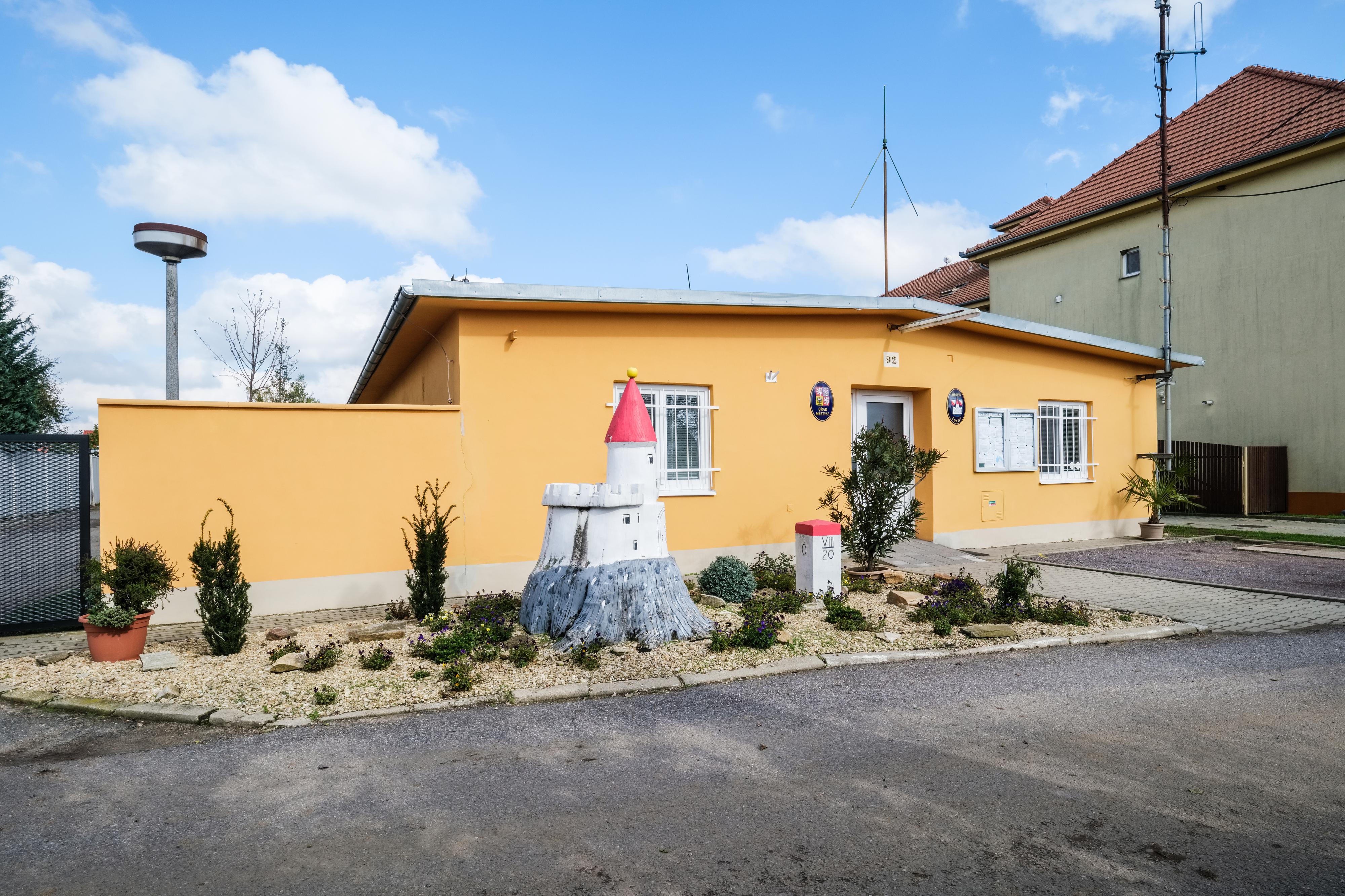 Lukov - úřad městyse foto 3