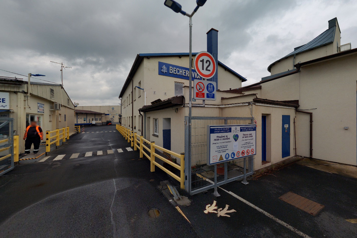 Jan Becher – Karlovarská Becherovka, a.s. | Továrna