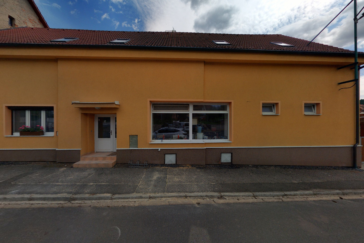 Samoobslužná sámoška Pnětluky foto 5