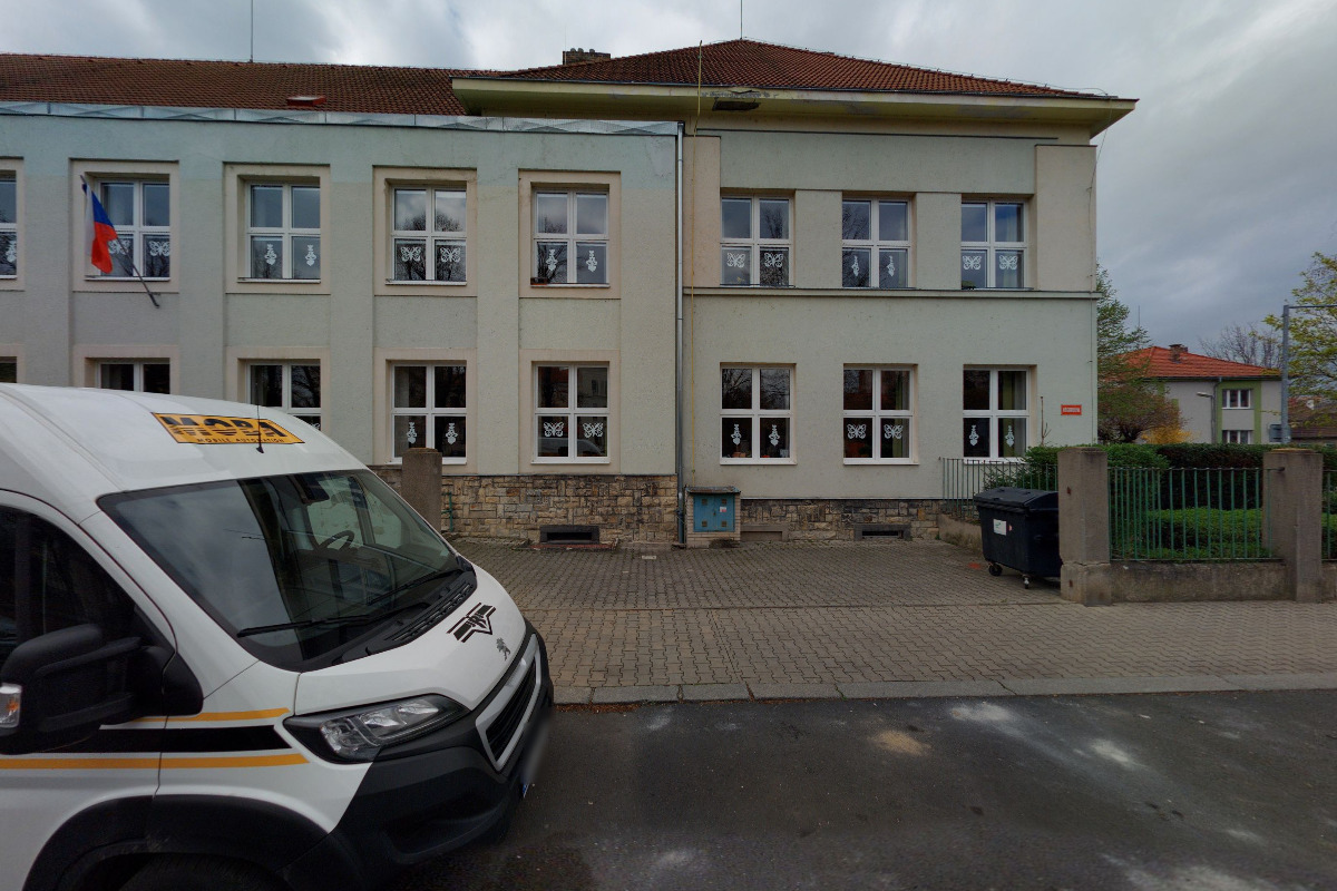 ZŠ Lovosice, Všehrdova foto 2