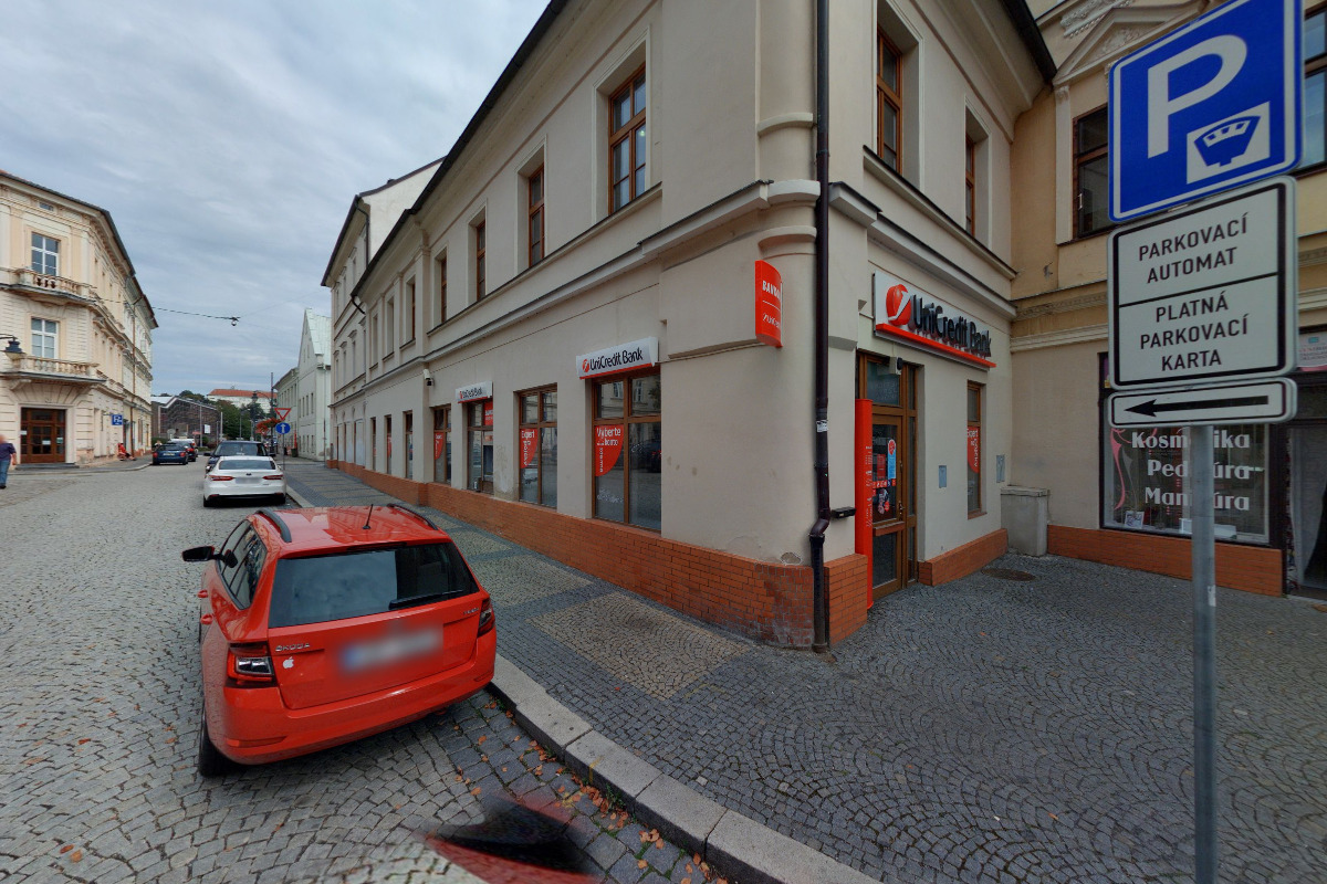 Bankomat UniCredit Bank Czech Republic foto 3