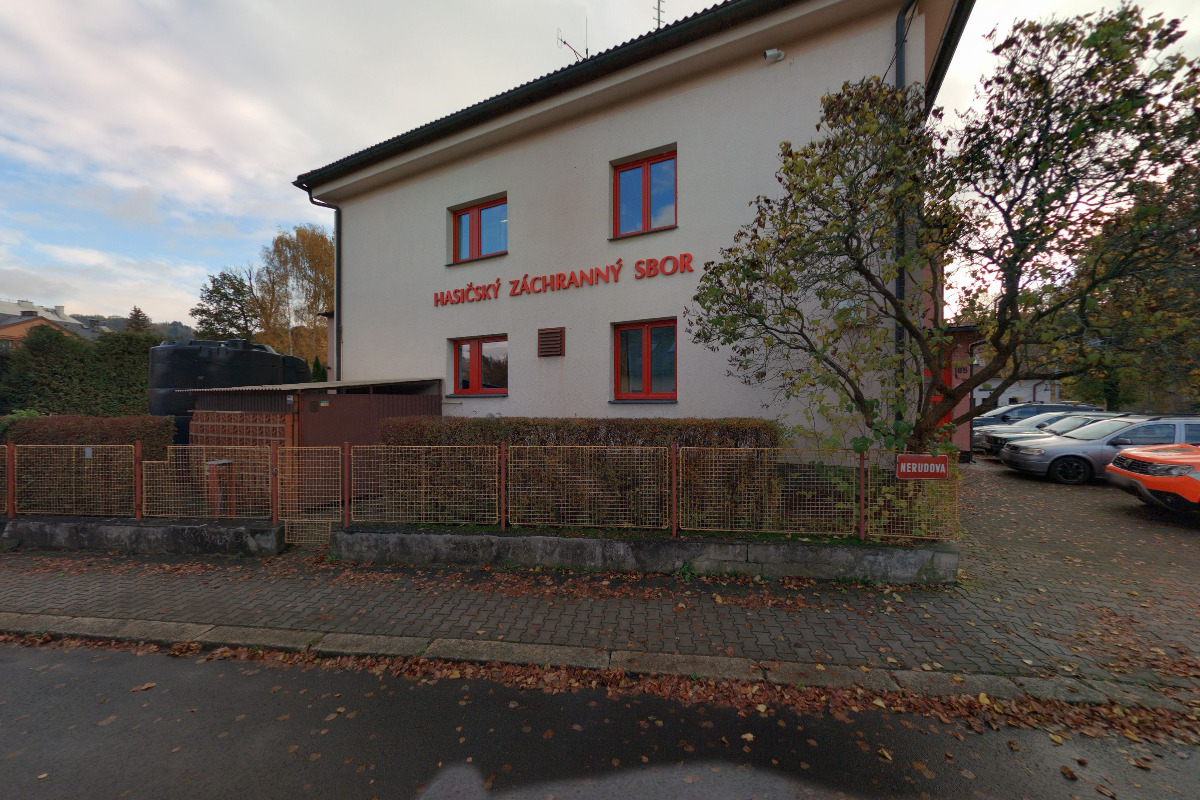 Hasičský záchranný sbor Libereckého kraje - Požární stanice Semily foto 2