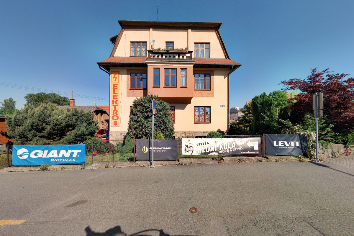 EL-MA Petr Bortel foto 1