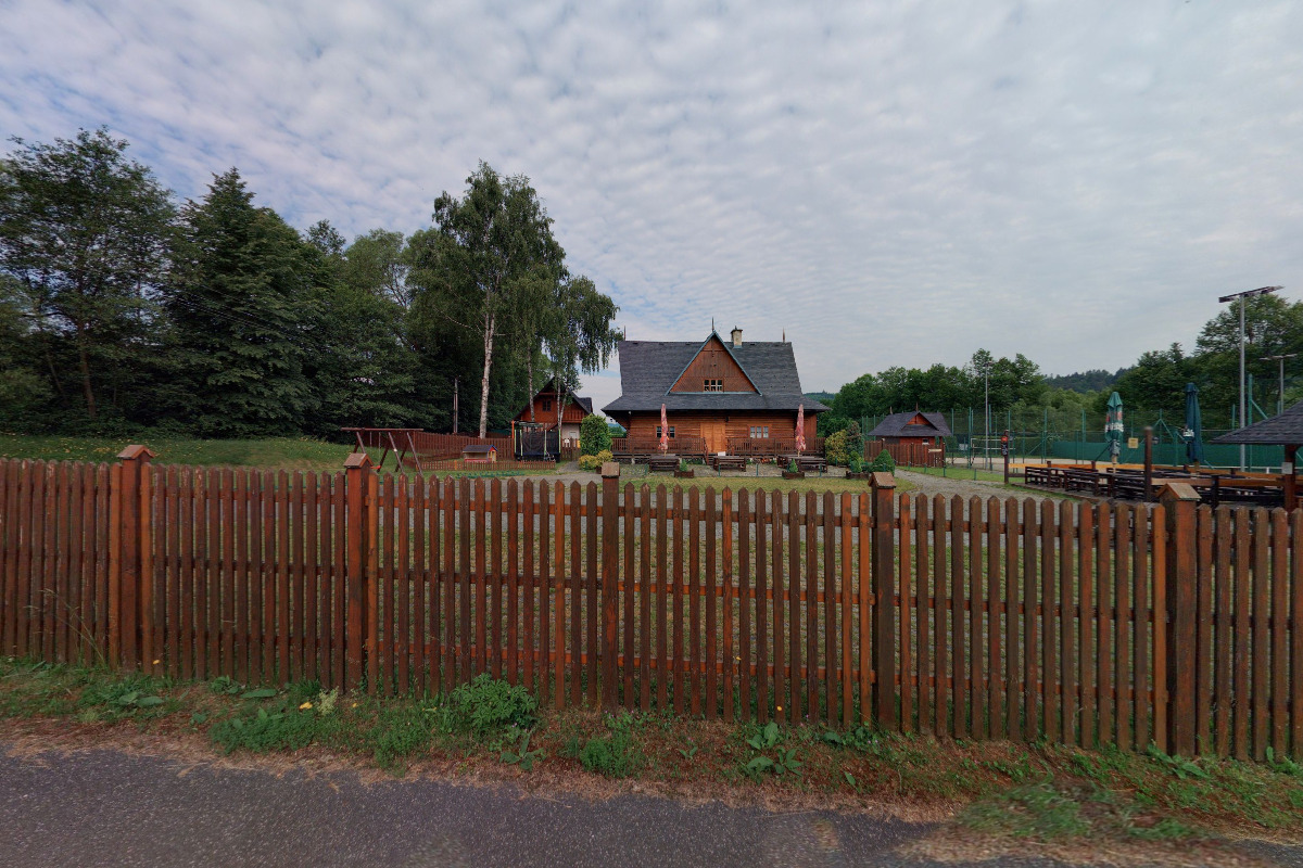 Restaurace Koliba "U splavu" Hovězí