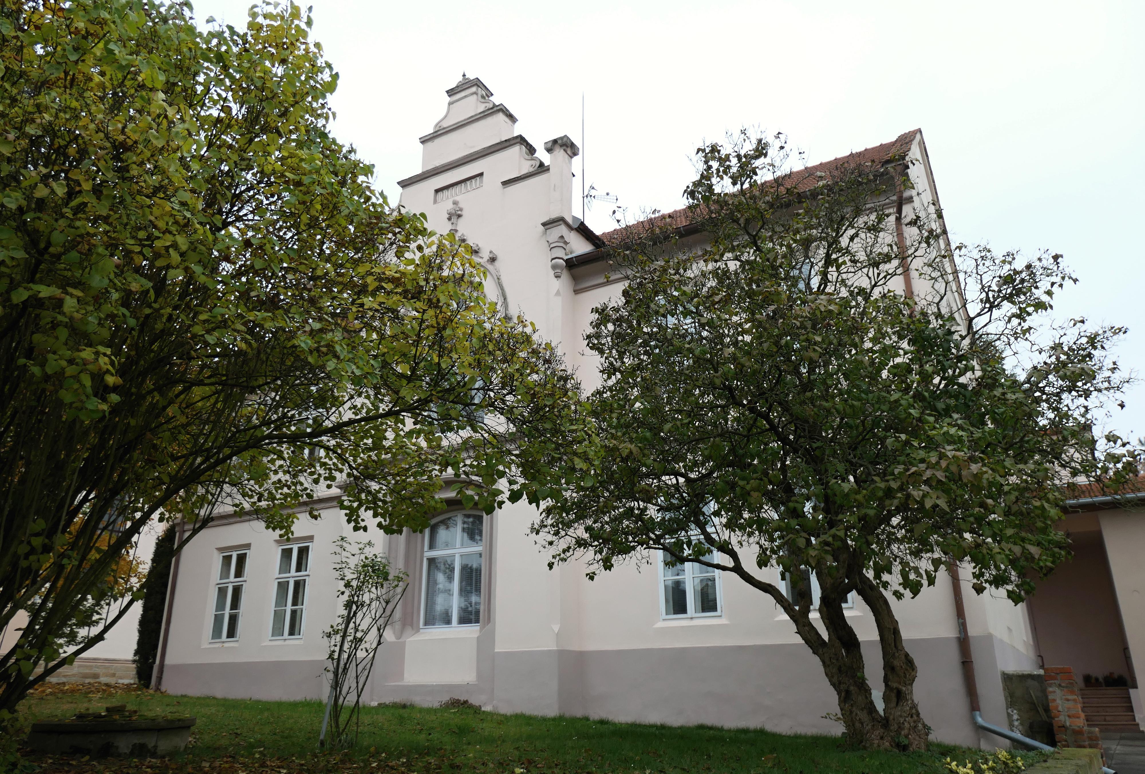 Farní sbor Českobratrské církve evangelické ve Velimi foto 3