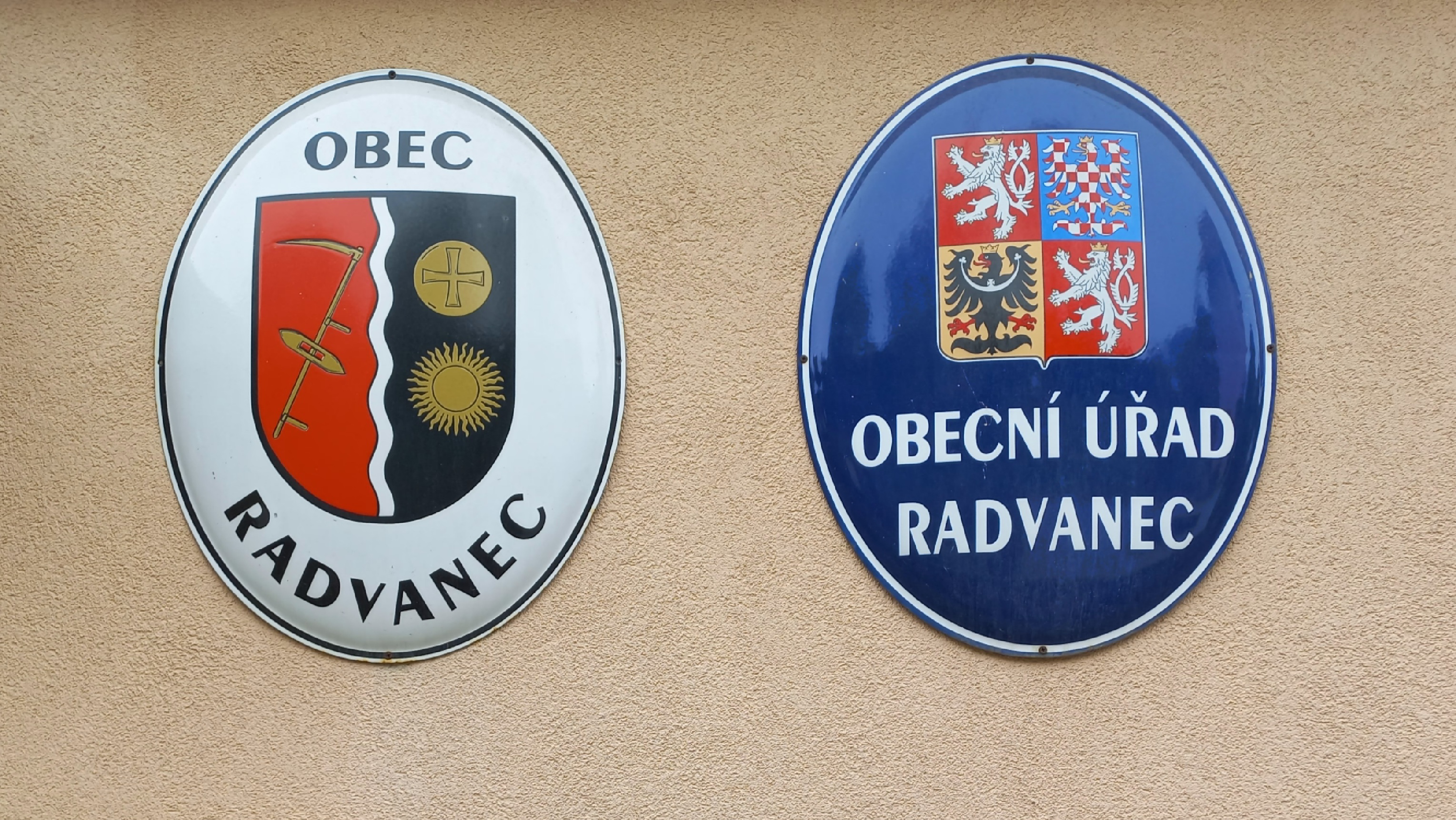 Radvanec - obecní úřad foto 5