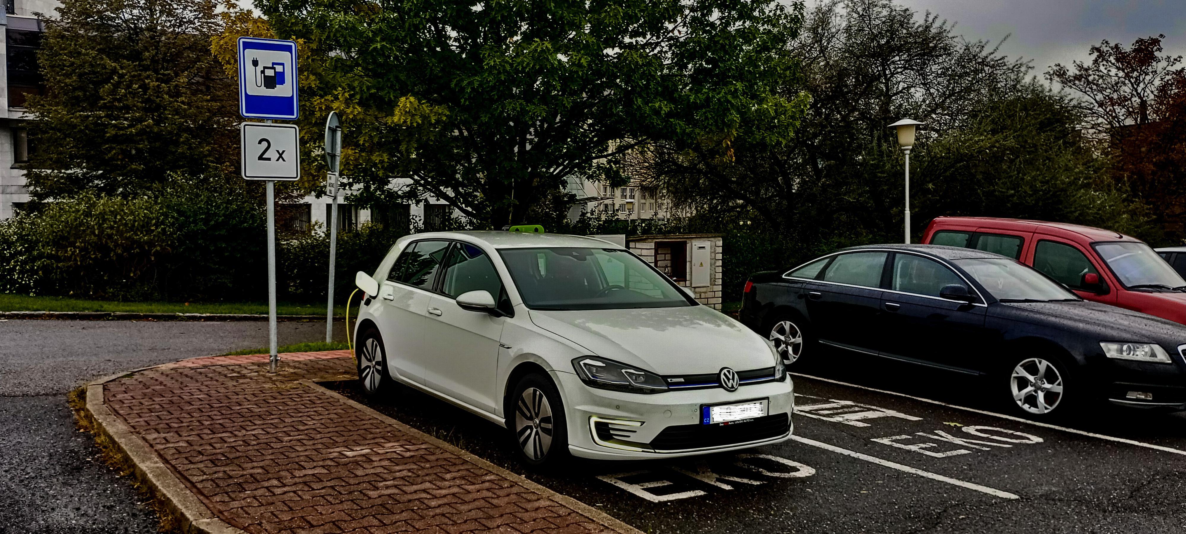 Dobíjecí stanice innogy foto 2