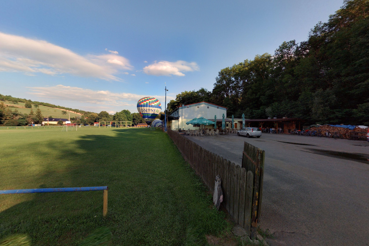 Sportovní hala Břestek