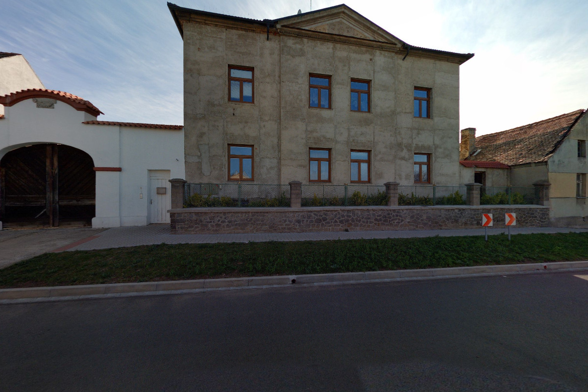 Římskokatolická farnost Křesín