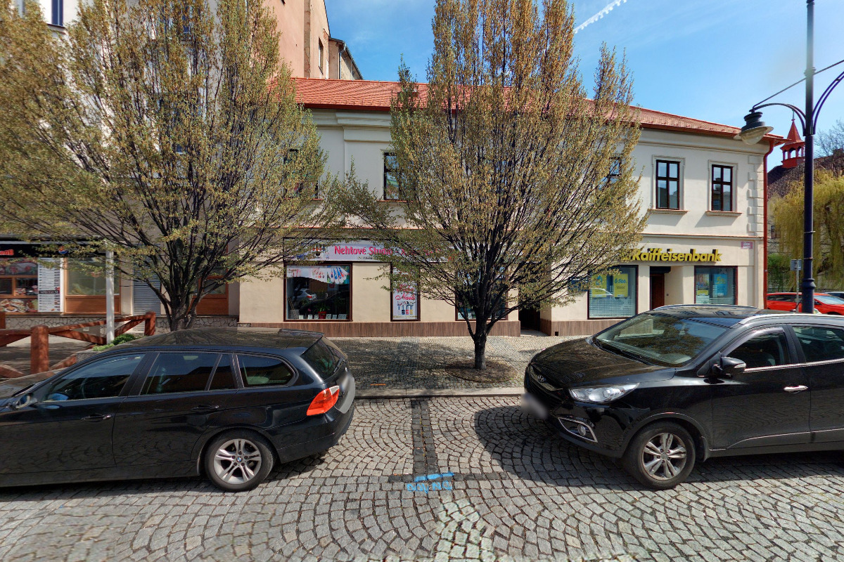 Raiffeisenbank - bankomat foto 2