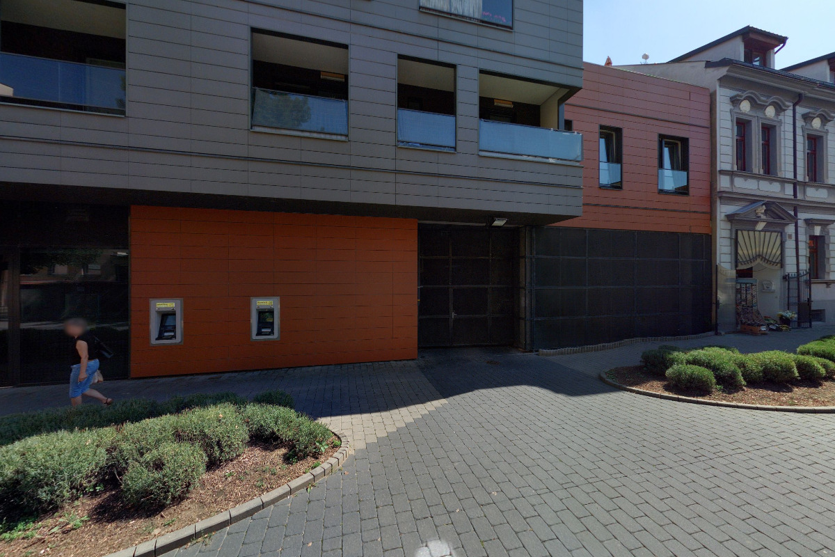 Raiffeisenbank - bankomat foto 3