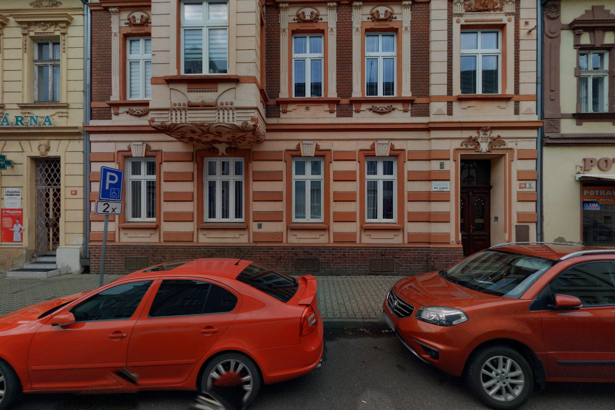 Chirlovosice s.r.o. - MUDr. Halamka Jaroslav, MUDr. Hernych Jiří