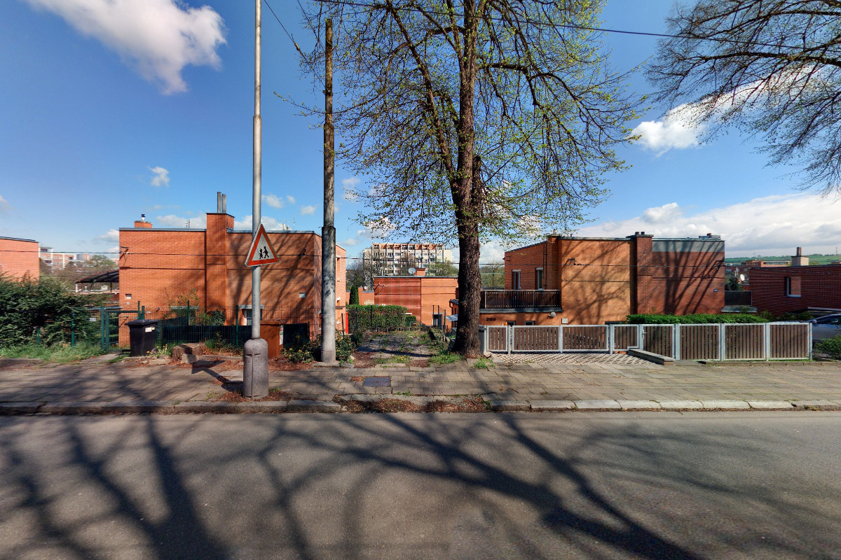 Vzdělávání a překlady Hrazdira