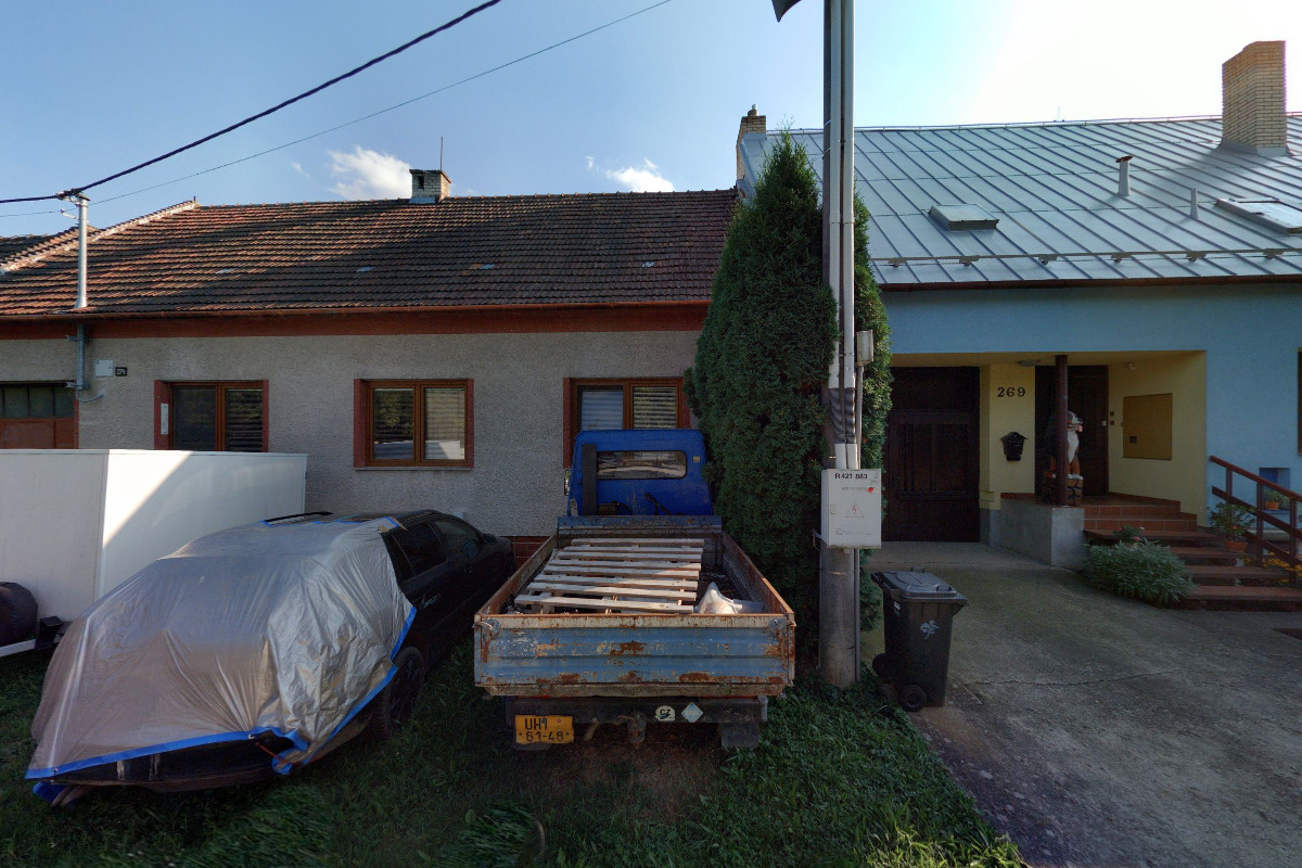 Pronájem vysokozdvižných plošin a bagrů Libor Urbánek foto 2